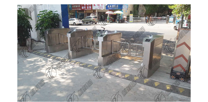 關于下雨天三輥閘的保養事項