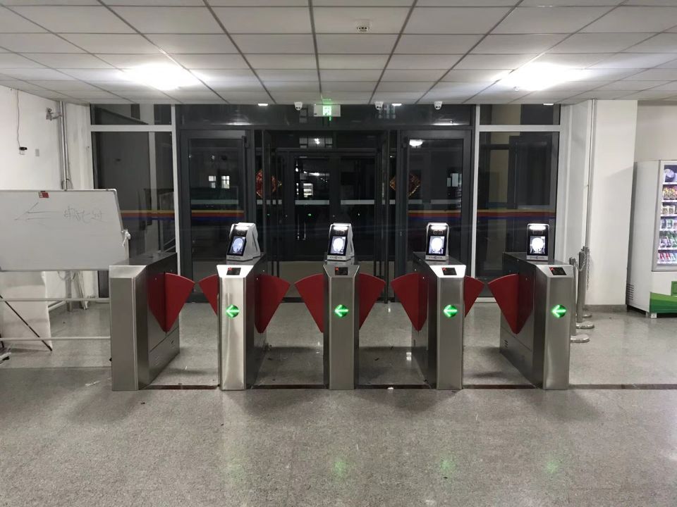 學校翼閘解決方案，校園翼閘選那家好？中小學校園閘機解決方案！